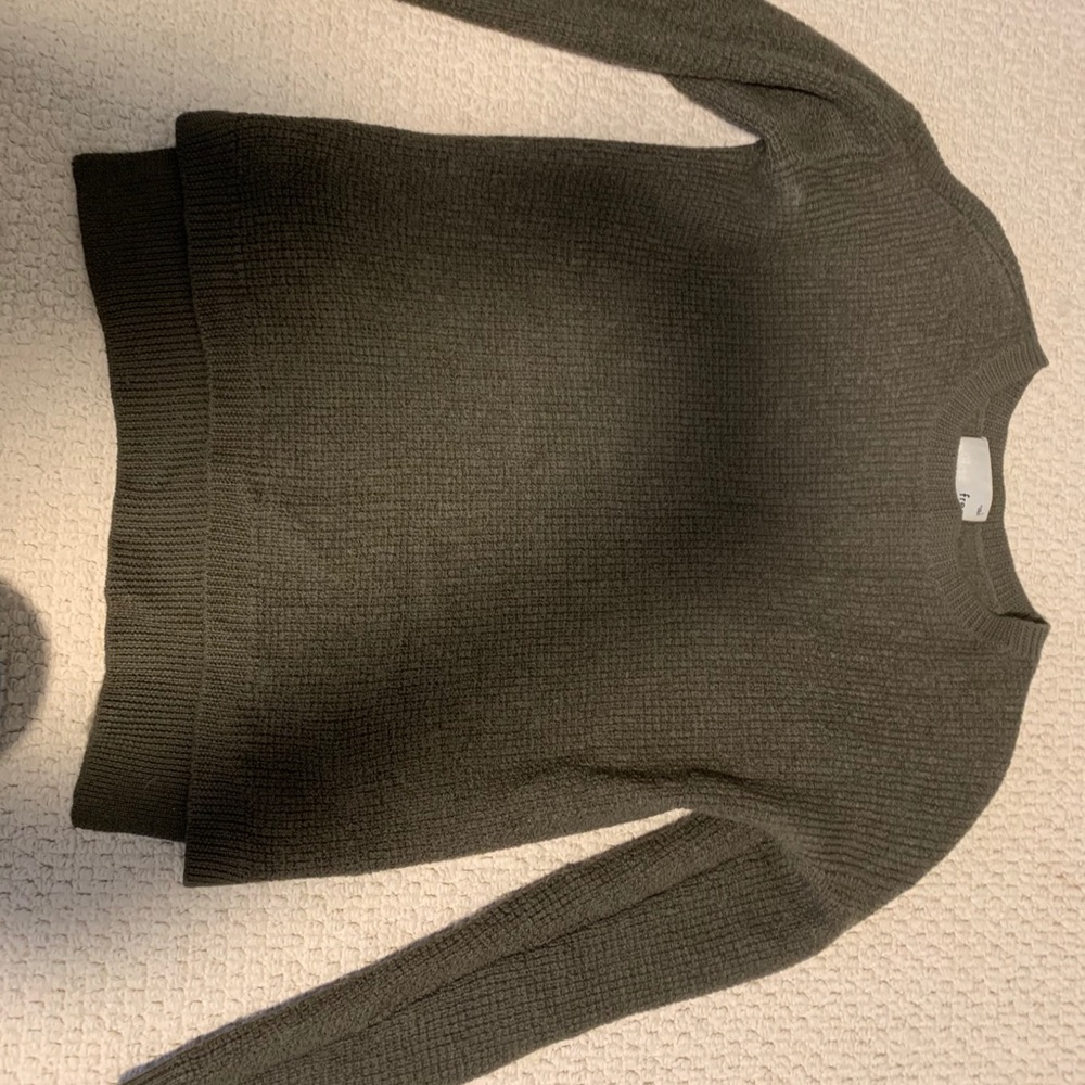 Wilfred free sweater size large fits like medium